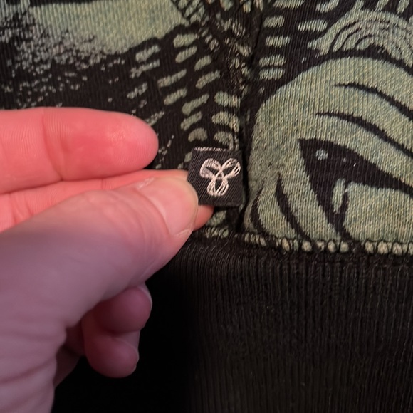 Euc TNA graphic full zip hoodie. - Picture 7 of 8